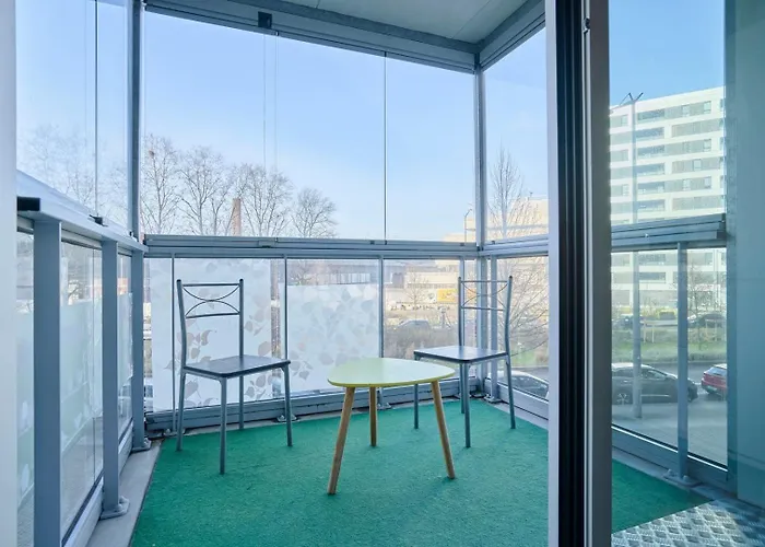 Appartement Proche Metro & 2 Balcons + Parking